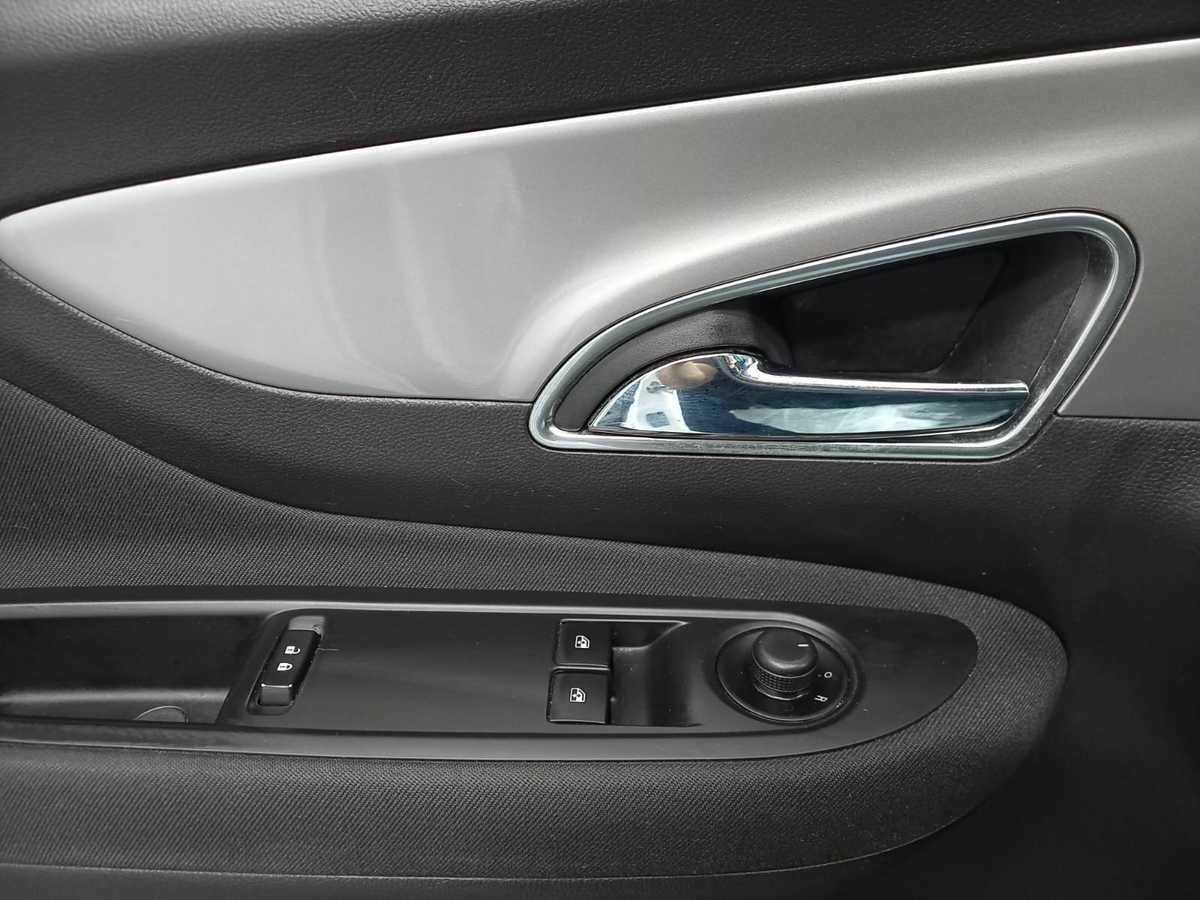 Opel Mokka с пробегом — 2014 год. Фото: #15