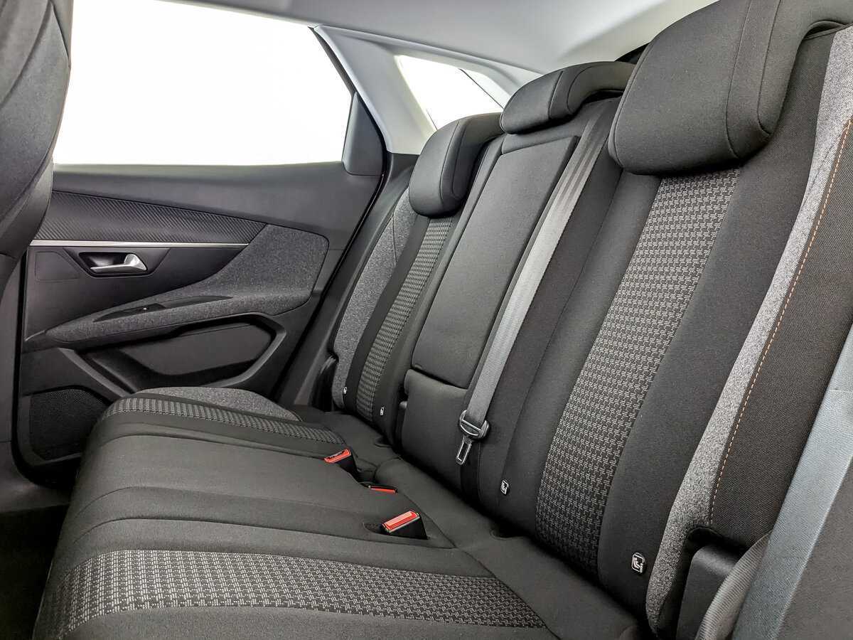 Peugeot 3008 с пробегом — 2017 год. Фото: #9