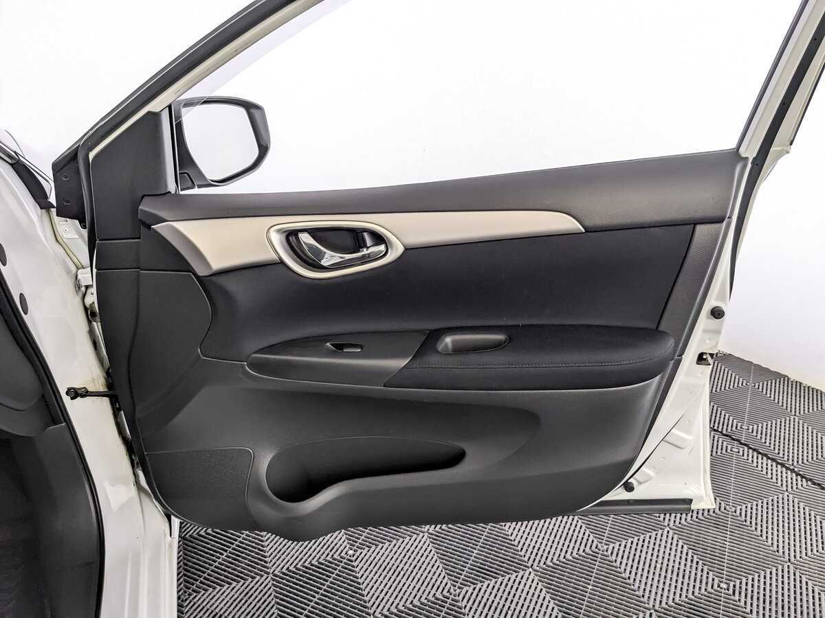 Nissan Sentra с пробегом — 2015 год. Фото: #19