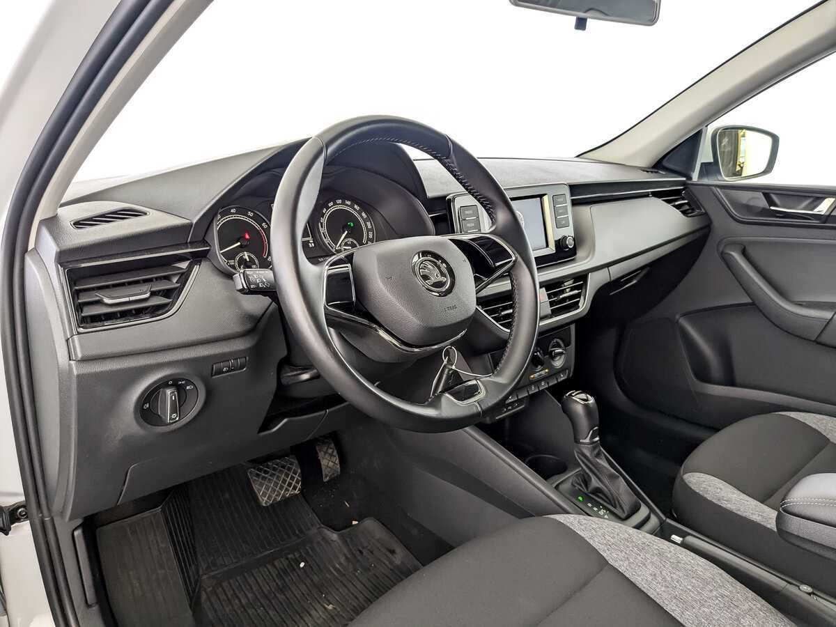 Skoda Rapid с пробегом — 2021 год. Фото: #13