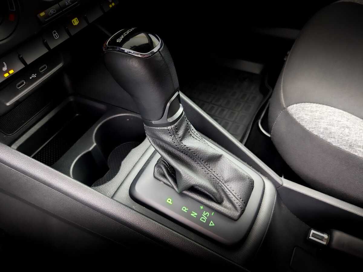 Skoda Rapid с пробегом — 2021 год. Фото: #21