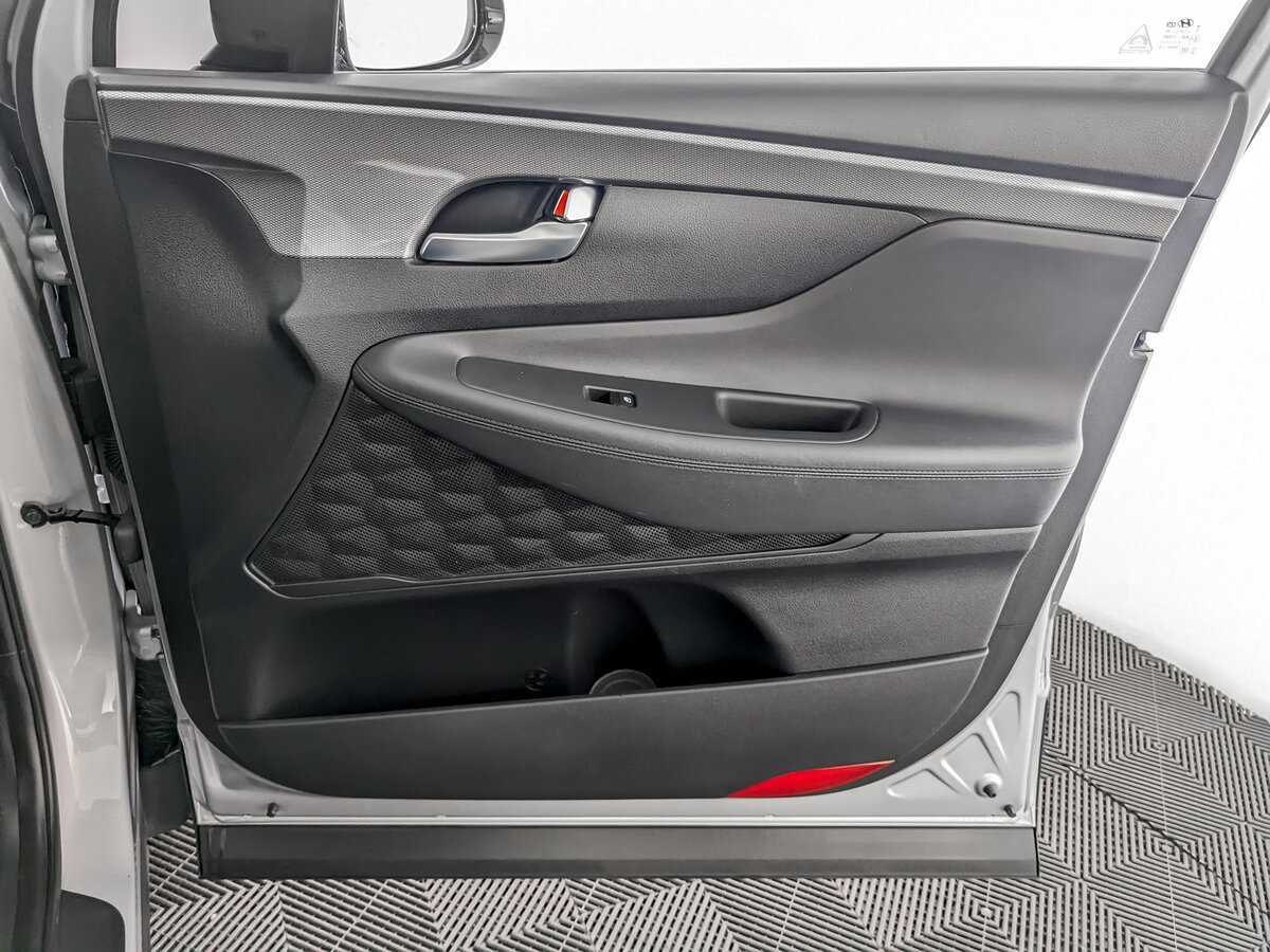 Hyundai Santa Fe с пробегом — 2018 год. Фото: #20