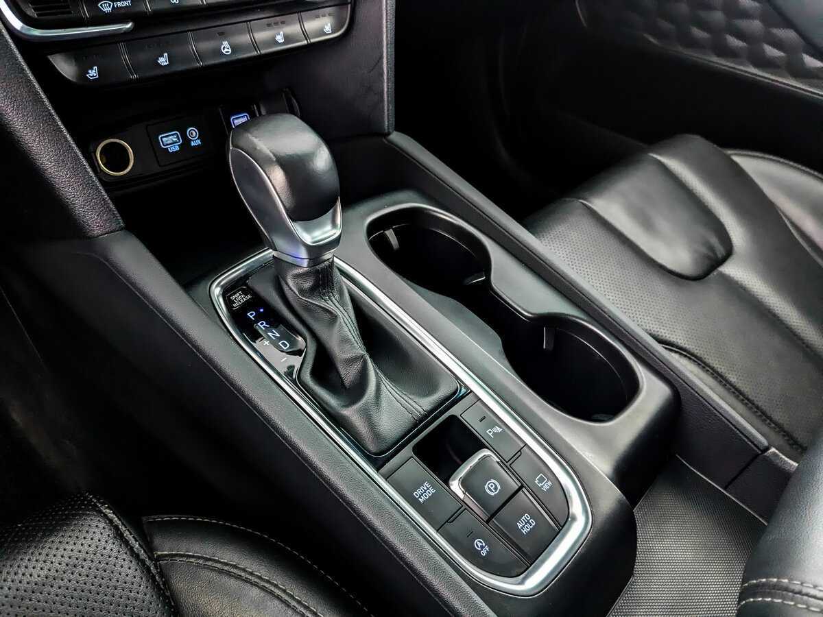 Hyundai Santa Fe с пробегом — 2018 год. Фото: #23