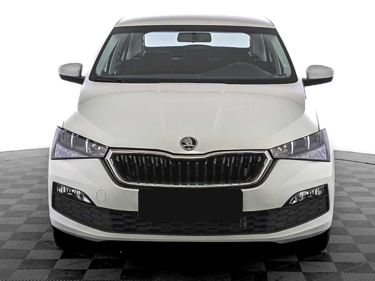 Skoda Rapid с пробегом — 2021 год. Фото: #1
