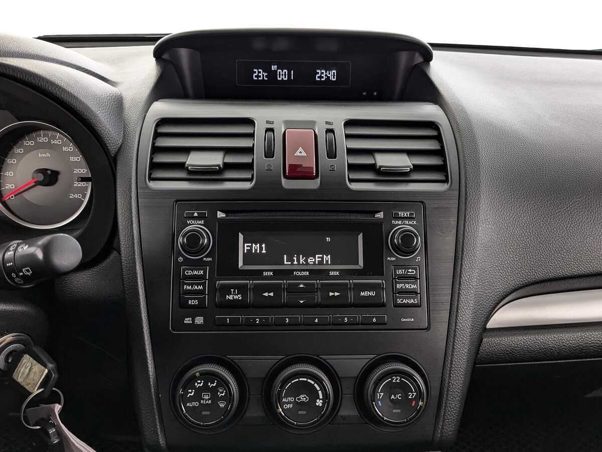 Subaru XV с пробегом — 2012 год. Фото: #12