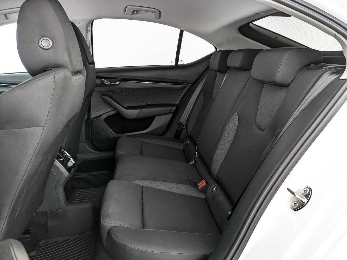 Skoda Octavia с пробегом — 2021 год. Фото: #12