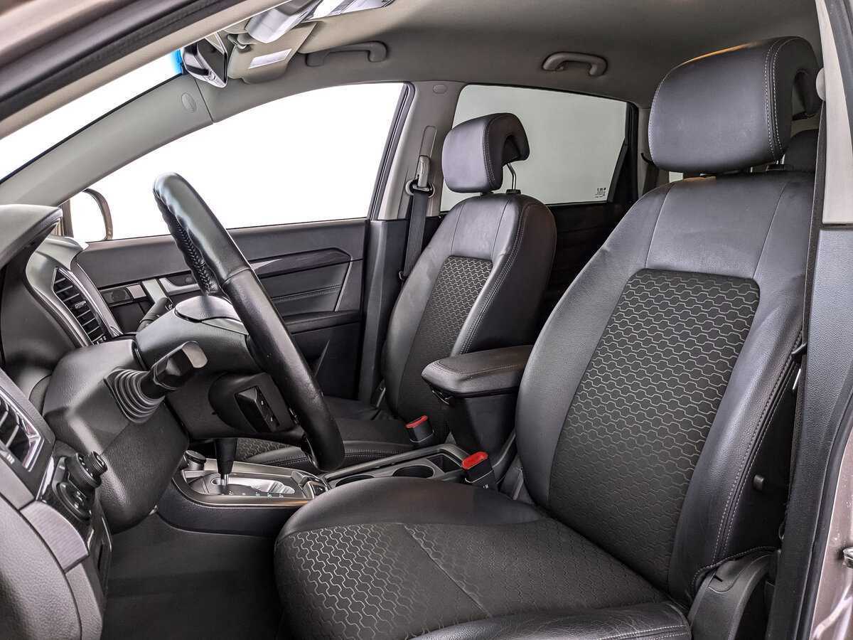 Chevrolet Captiva с пробегом — 2015 год. Фото: #15