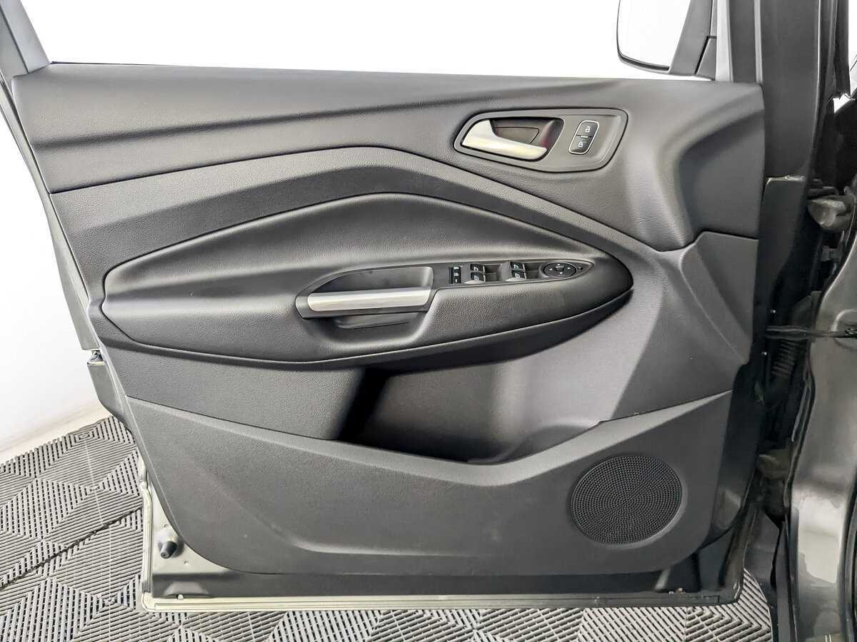 Ford Kuga с пробегом — 2017 год. Фото: #14