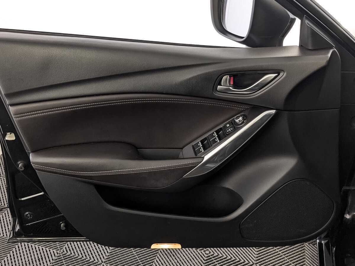 Mazda 6 с пробегом — 2016 год. Фото: #14