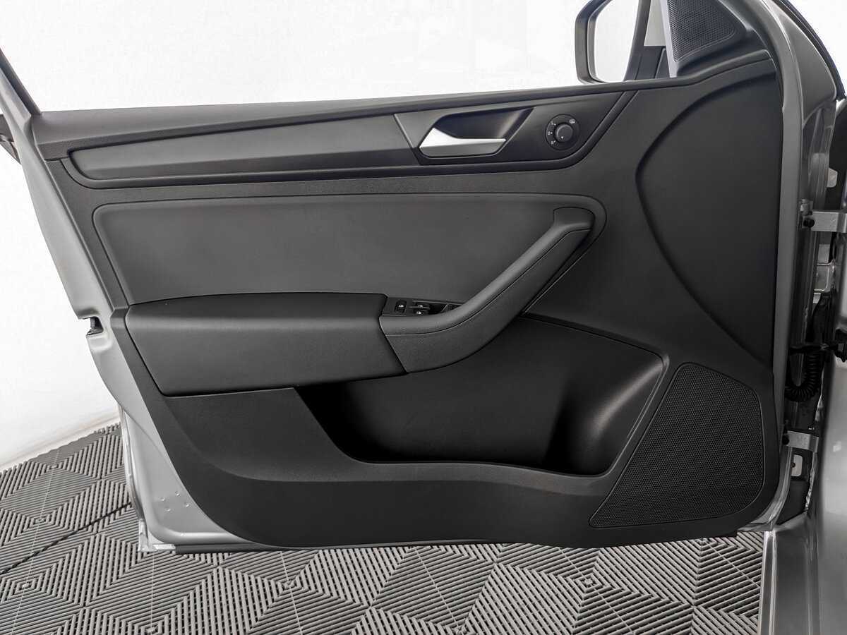 Volkswagen Polo с пробегом — 2021 год. Фото: #14