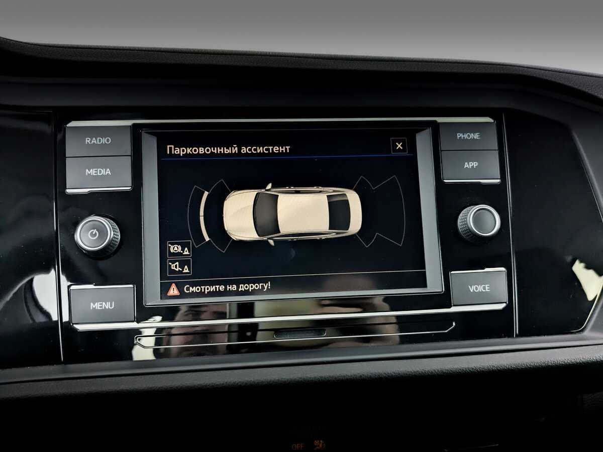 Volkswagen Jetta с пробегом — 2020 год. Фото: #21