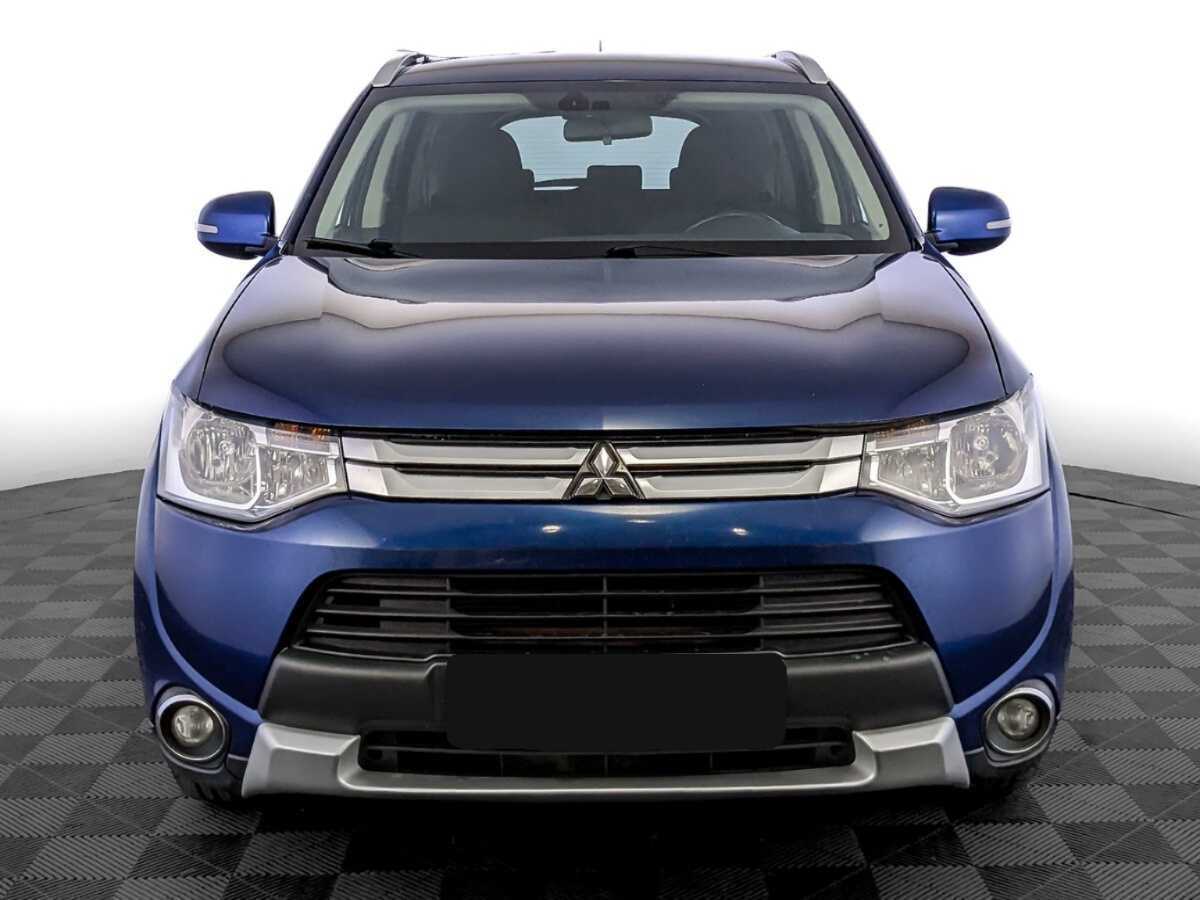 Mitsubishi Outlander с пробегом — 2014 год. Фото: #1