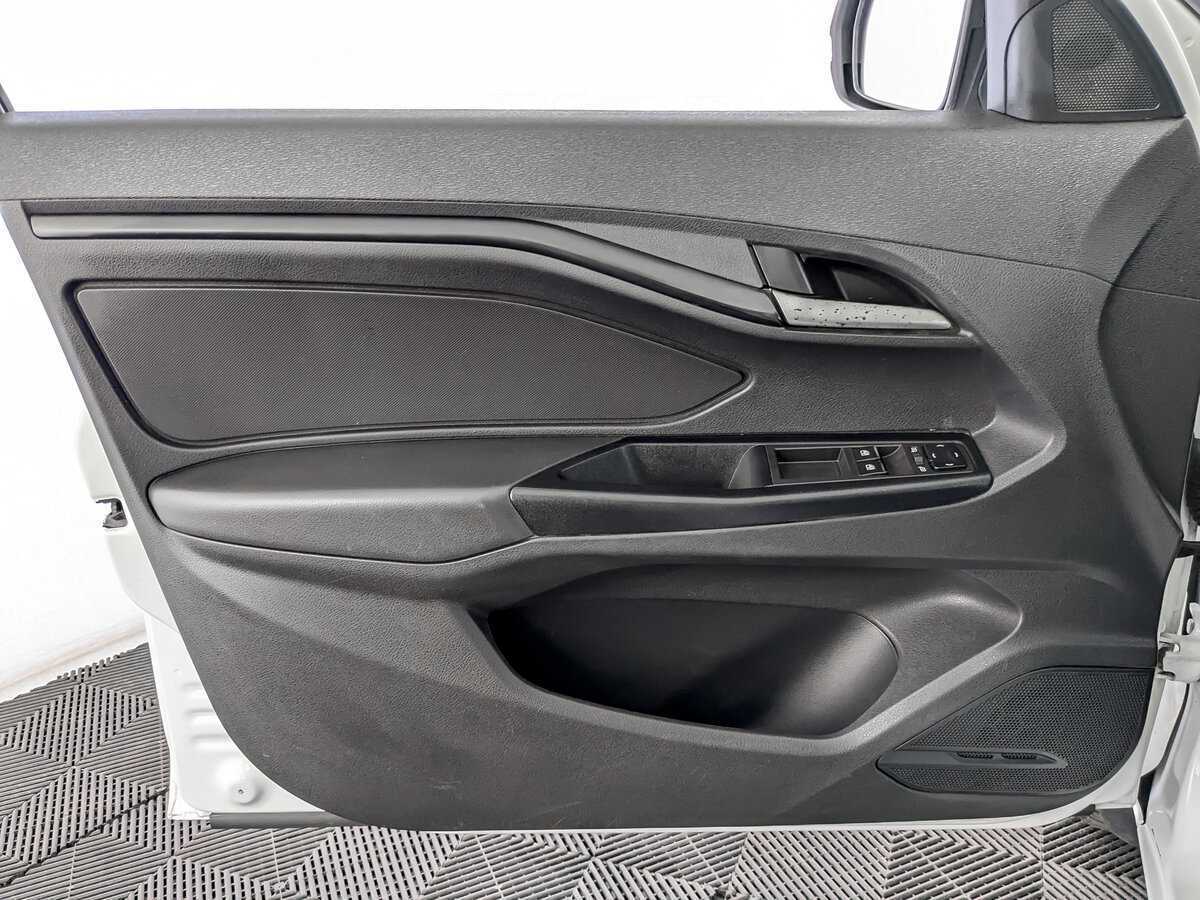 Lada (ВАЗ) Vesta с пробегом — 2019 год. Фото: #14