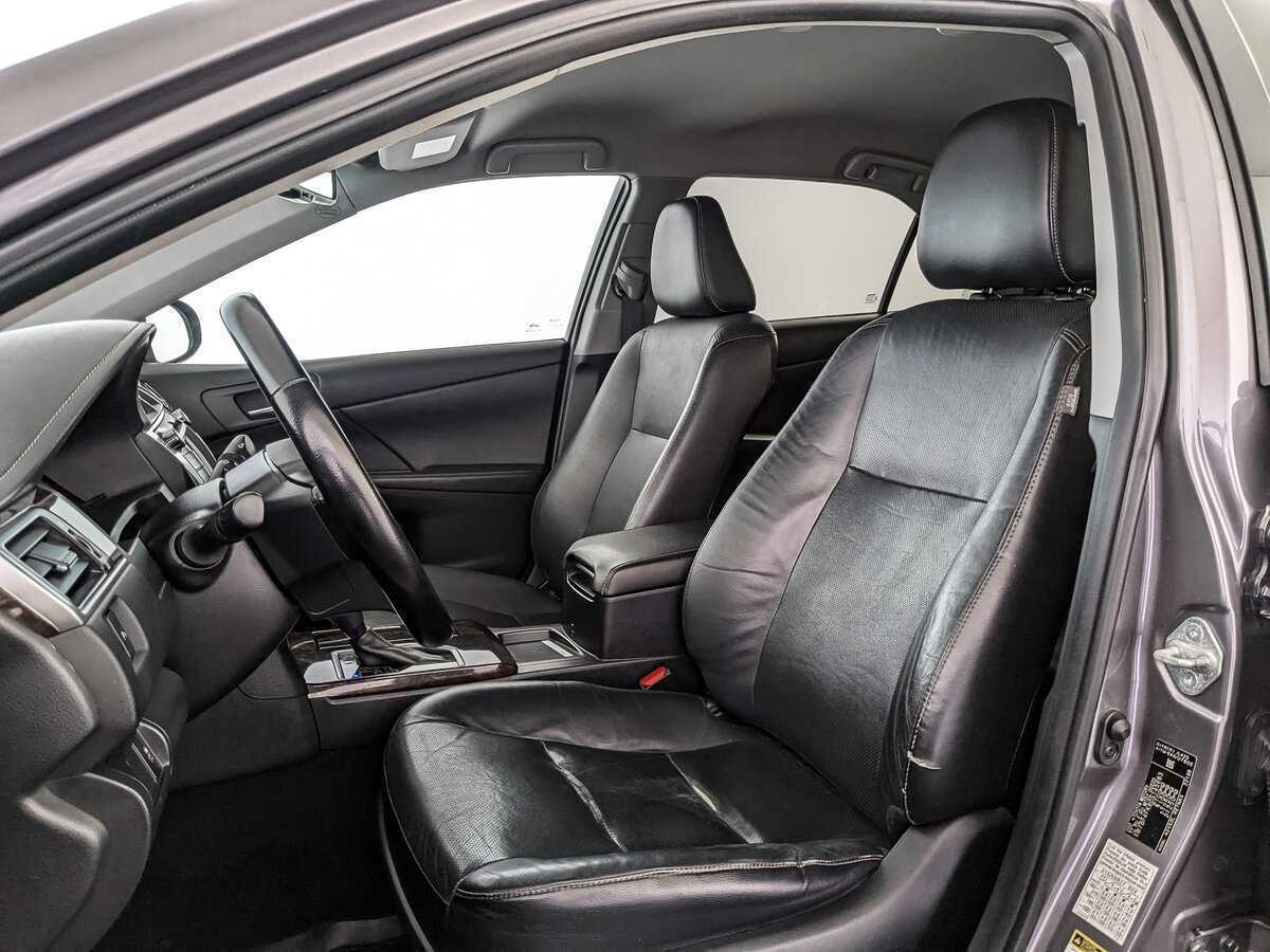 Toyota Camry с пробегом — 2016 год. Фото: #15