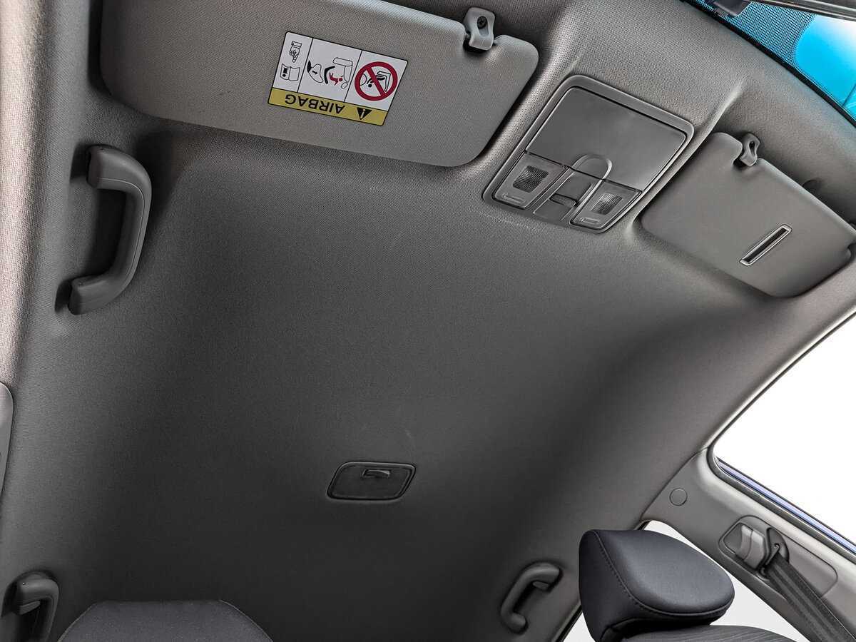 Hyundai Solaris с пробегом — 2015 год. Фото: #17