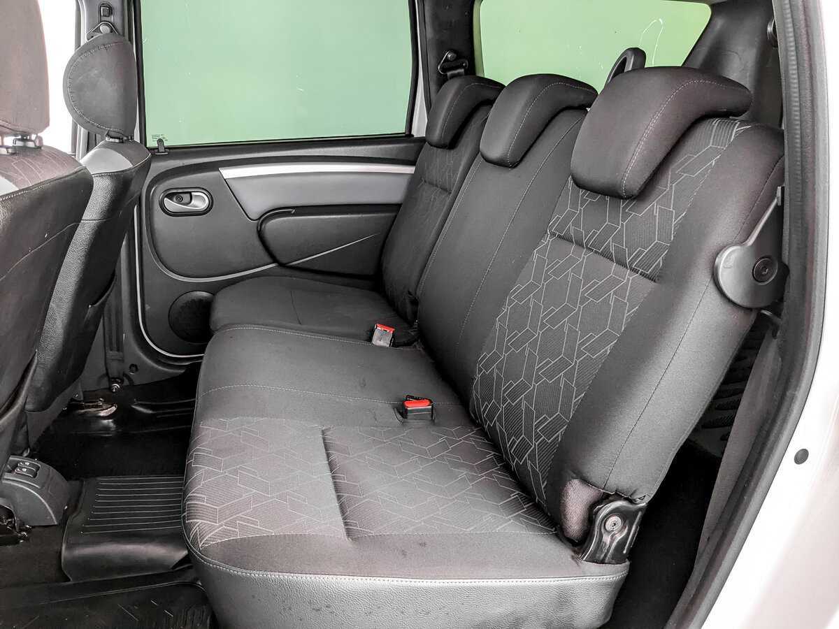 Lada (ВАЗ) Largus с пробегом — 2019 год. Фото: #9