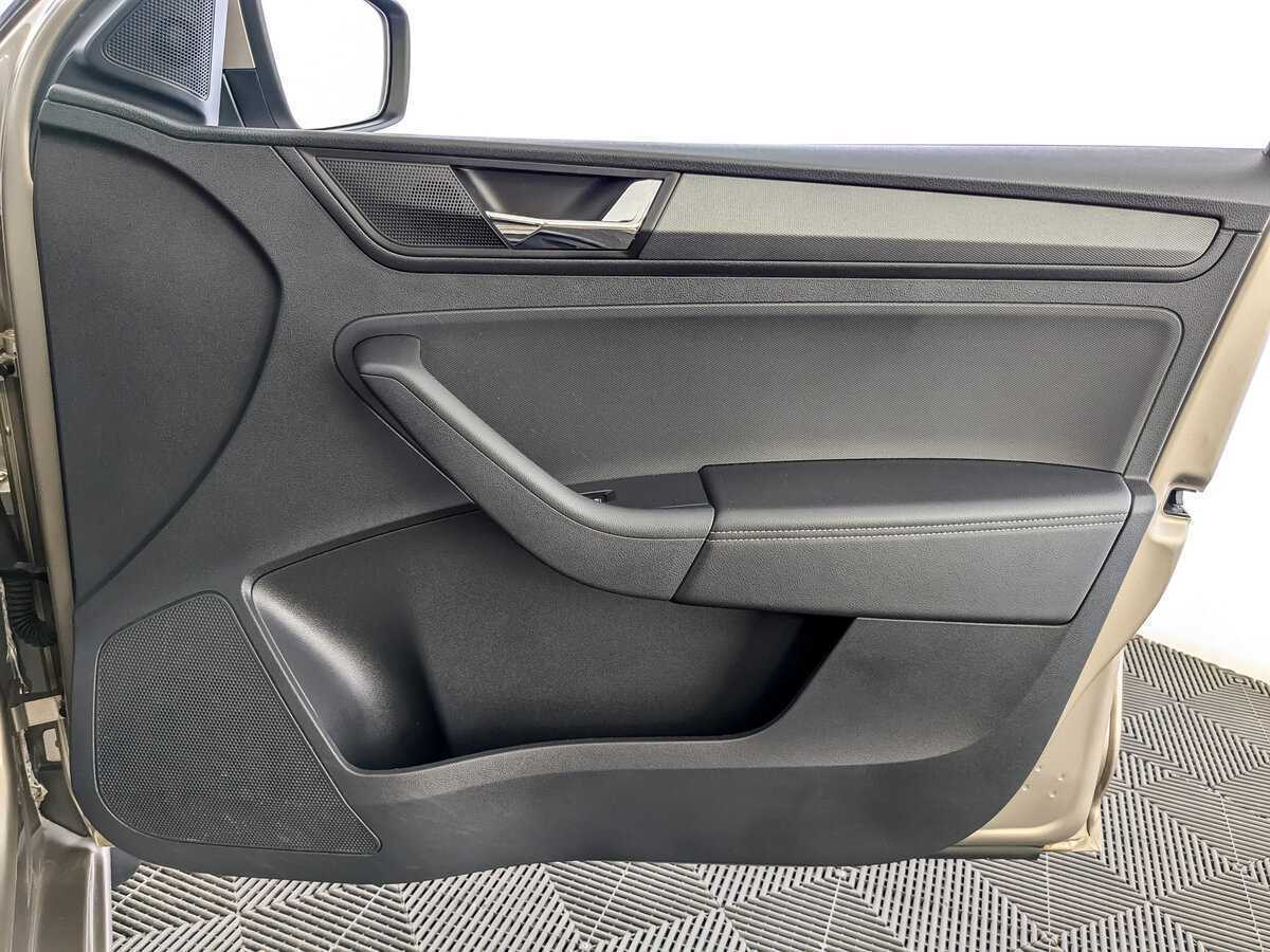 Skoda Rapid с пробегом — 2020 год. Фото: #18