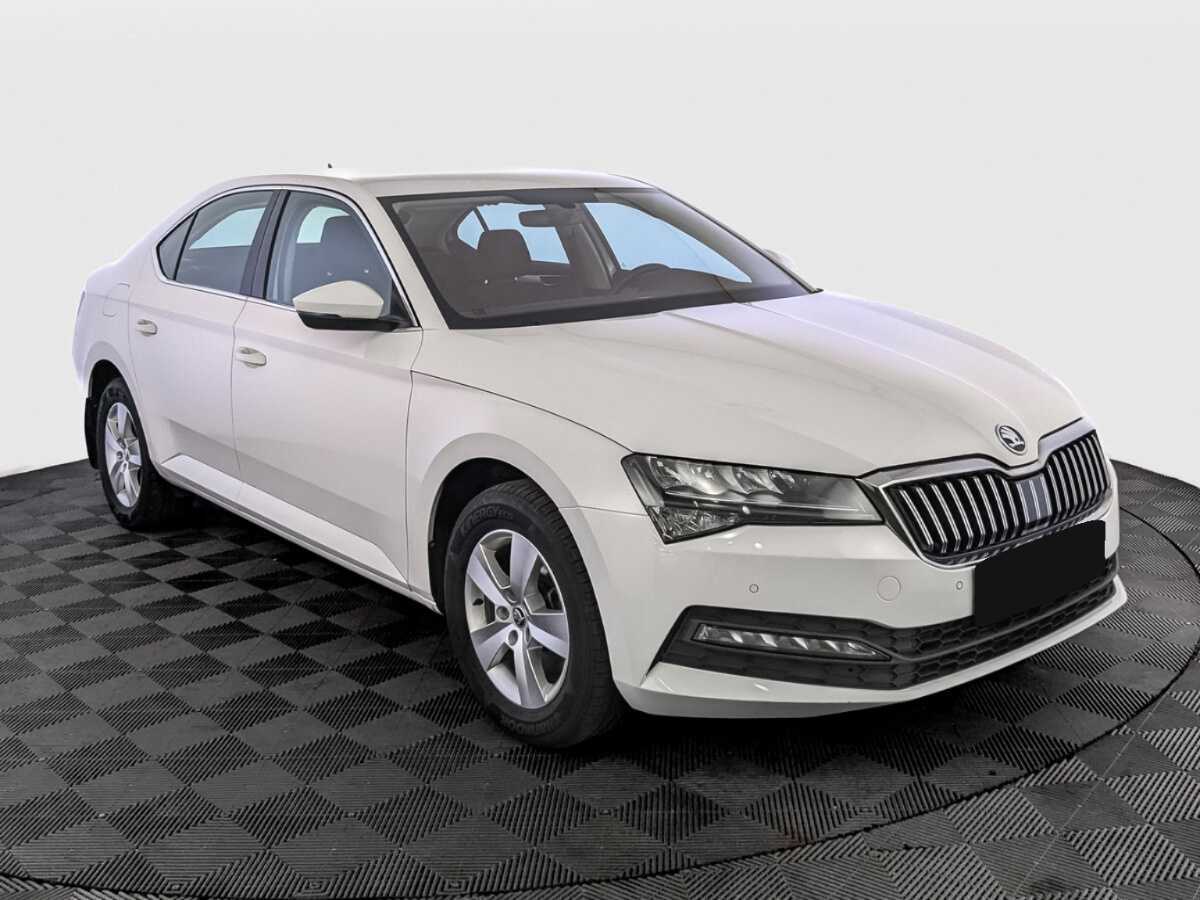 Skoda Superb с пробегом — 2021 год. Фото: #2