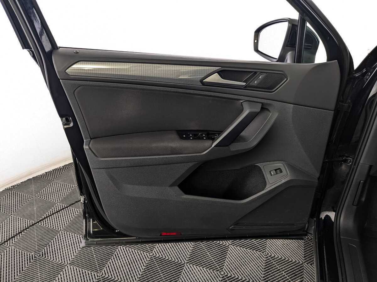 Volkswagen Tiguan с пробегом — 2021 год. Фото: #12