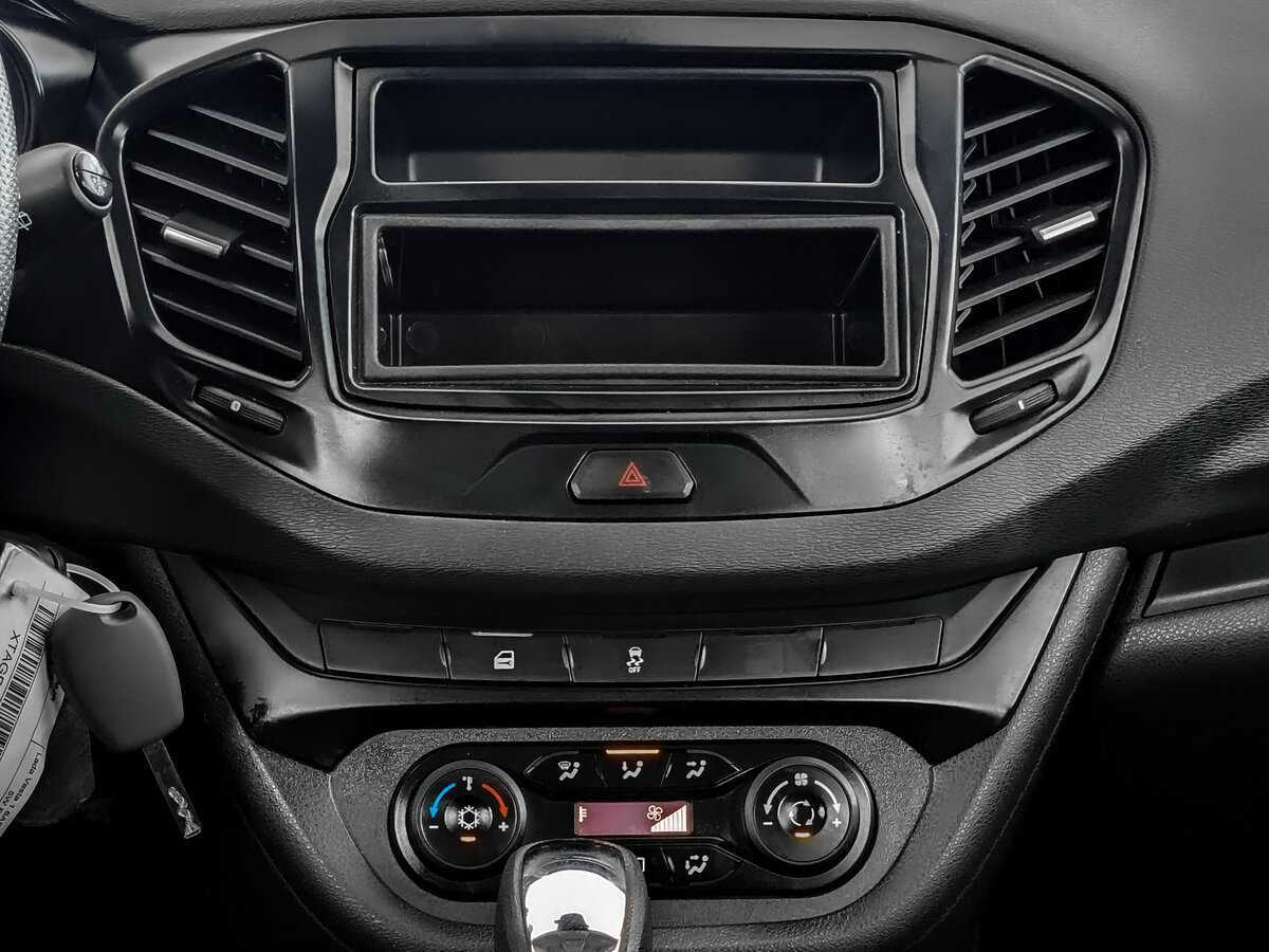 Lada (ВАЗ) Vesta с пробегом — 2021 год. Фото: #12