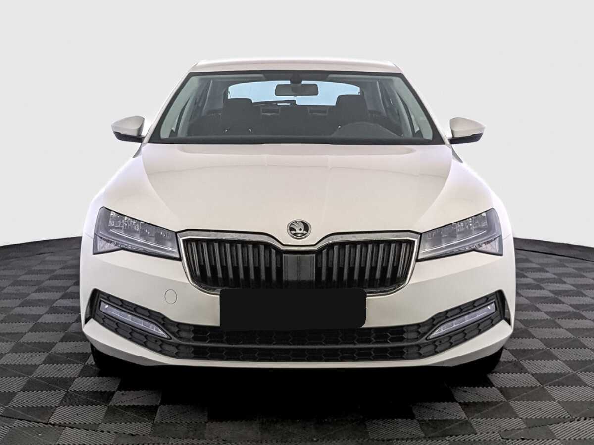 Skoda Superb с пробегом — 2021 год. Фото: #1