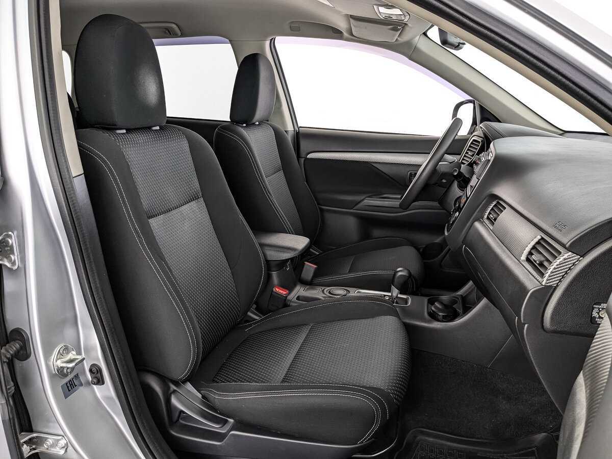 Mitsubishi Outlander с пробегом — 2015 год. Фото: #19