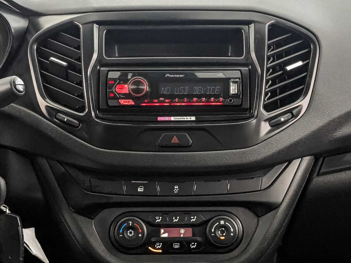 Lada (ВАЗ) Vesta с пробегом — 2021 год. Фото: #12