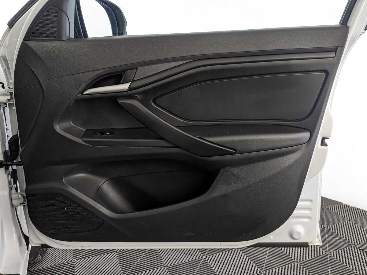 Lada (ВАЗ) Vesta с пробегом — 2021 год. Фото: #20