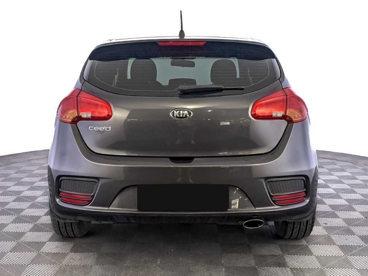 Kia Ceed с пробегом — 2015 год. Фото: #5