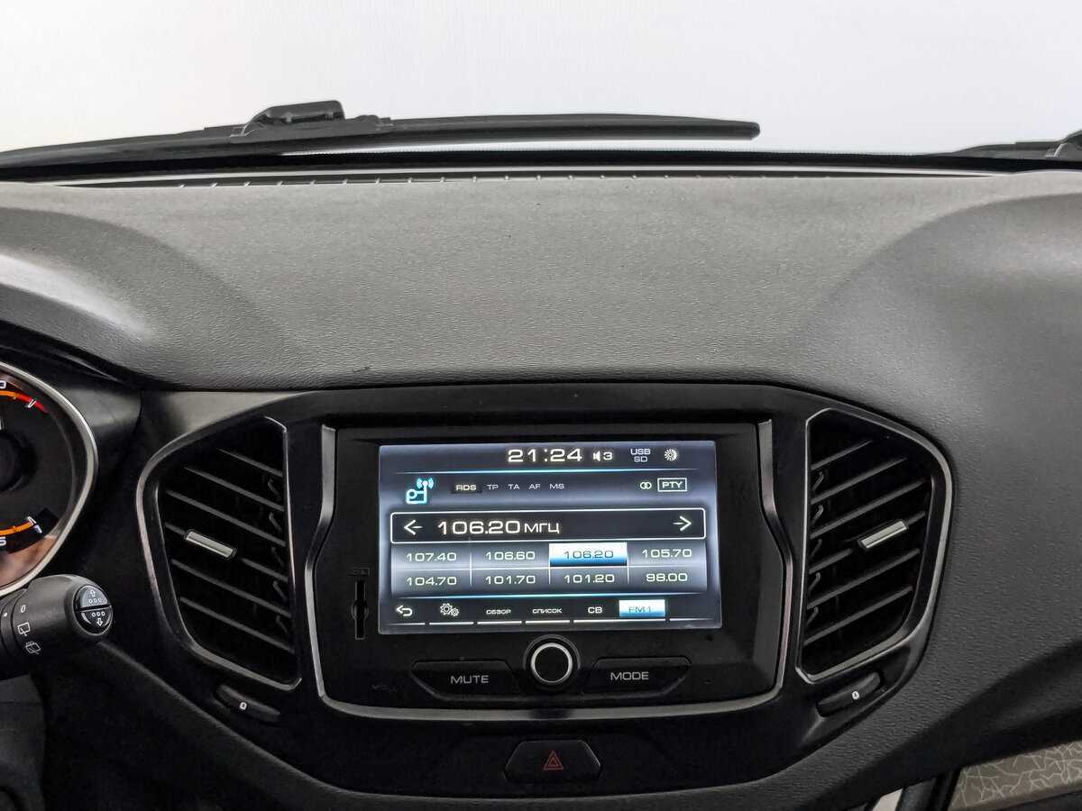 Lada (ВАЗ) Vesta с пробегом — 2020 год. Фото: #12