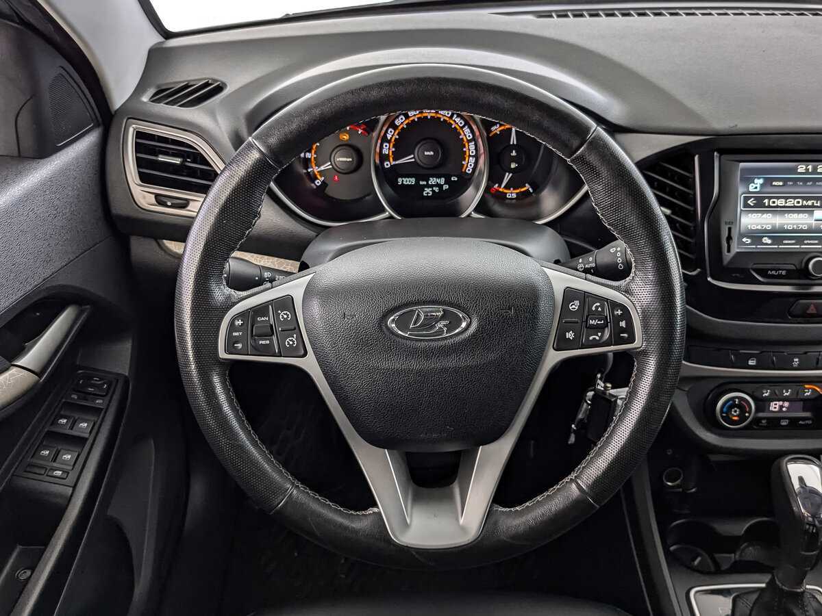 Lada (ВАЗ) Vesta с пробегом — 2020 год. Фото: #17