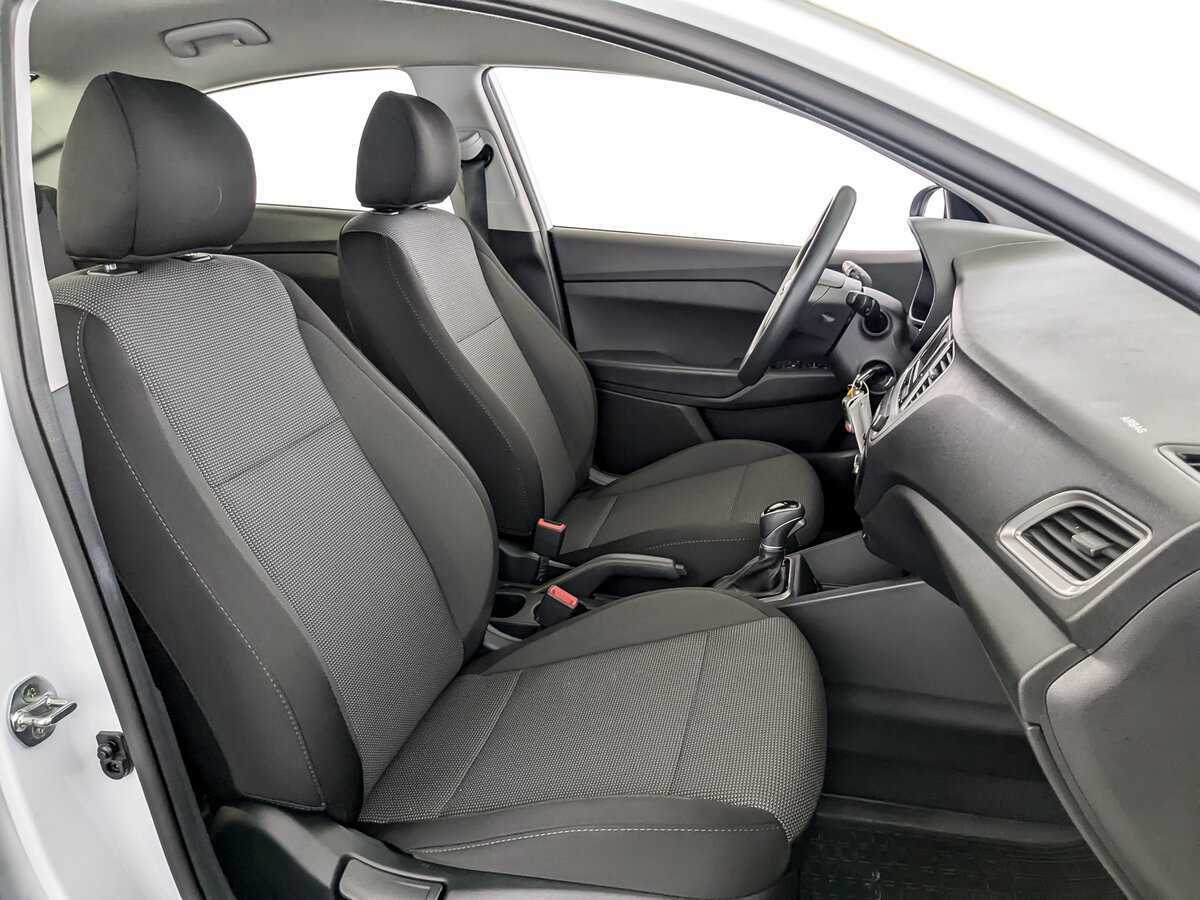 Hyundai Solaris с пробегом — 2020 год. Фото: #17