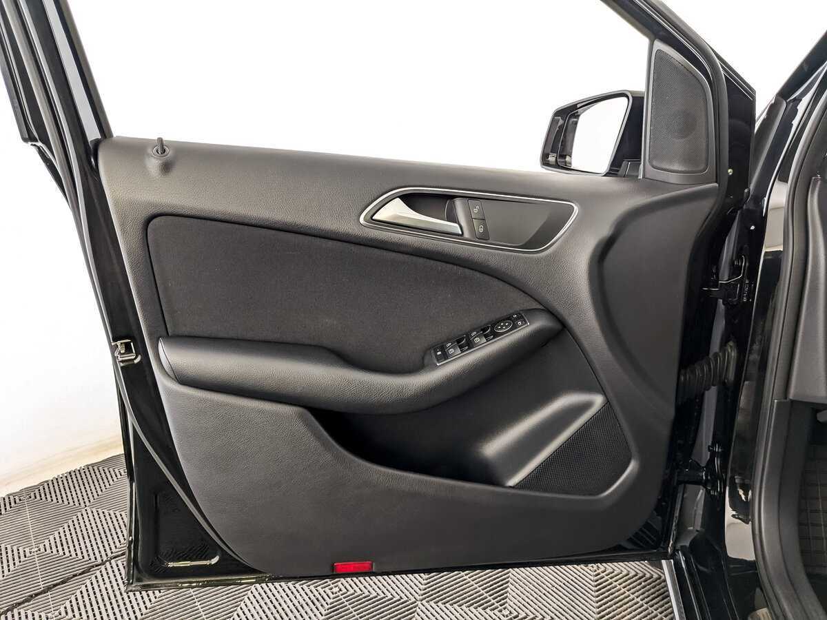 Mercedes-Benz B-Класс с пробегом — 2014 год. Фото: #14