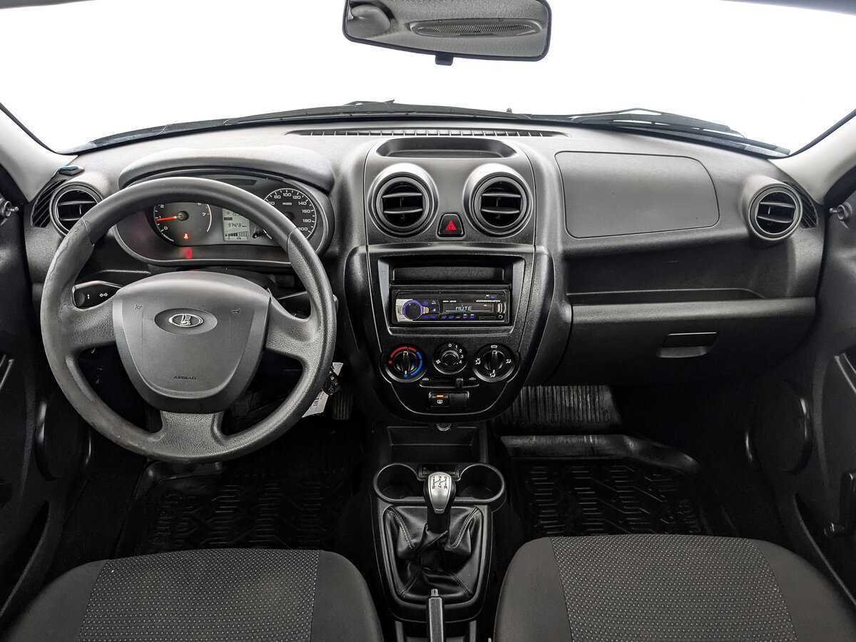 Lada (ВАЗ) Granta с пробегом — 2017 год. Фото: #9