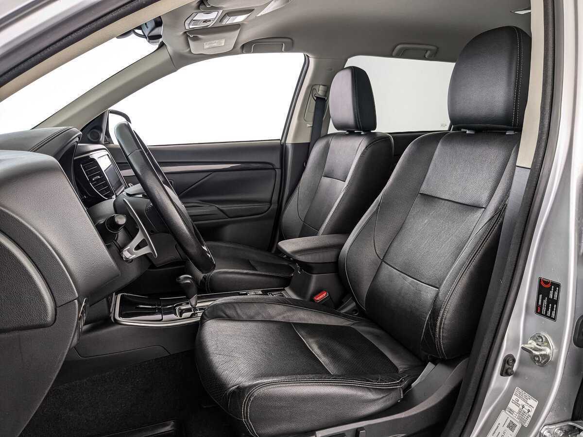 Mitsubishi Outlander с пробегом — 2017 год. Фото: #14
