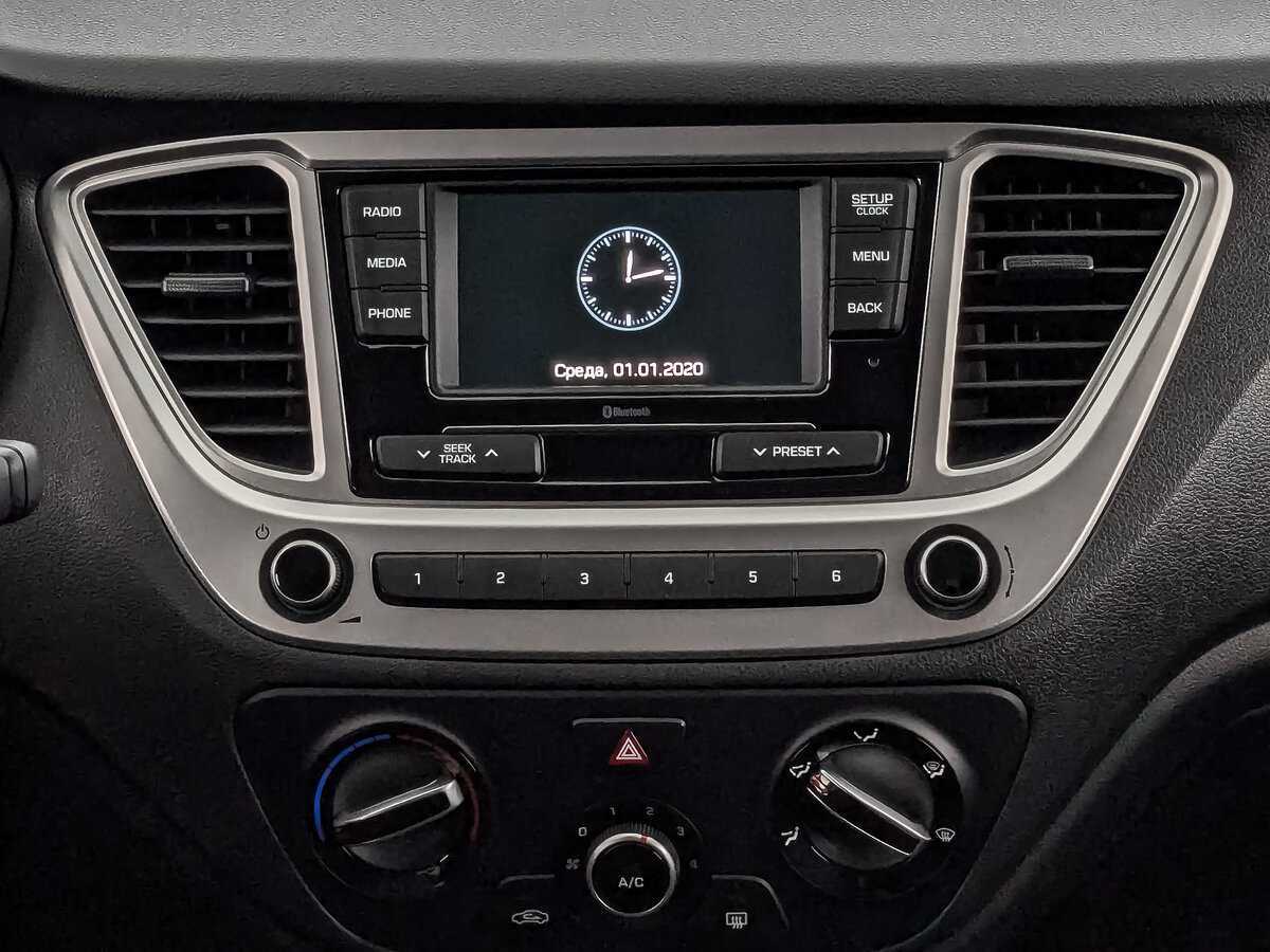 Hyundai Solaris с пробегом — 2022 год. Фото: #12