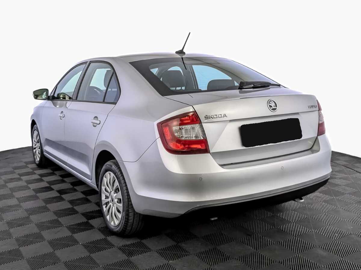 Skoda Rapid с пробегом — 2018 год. Фото: #6