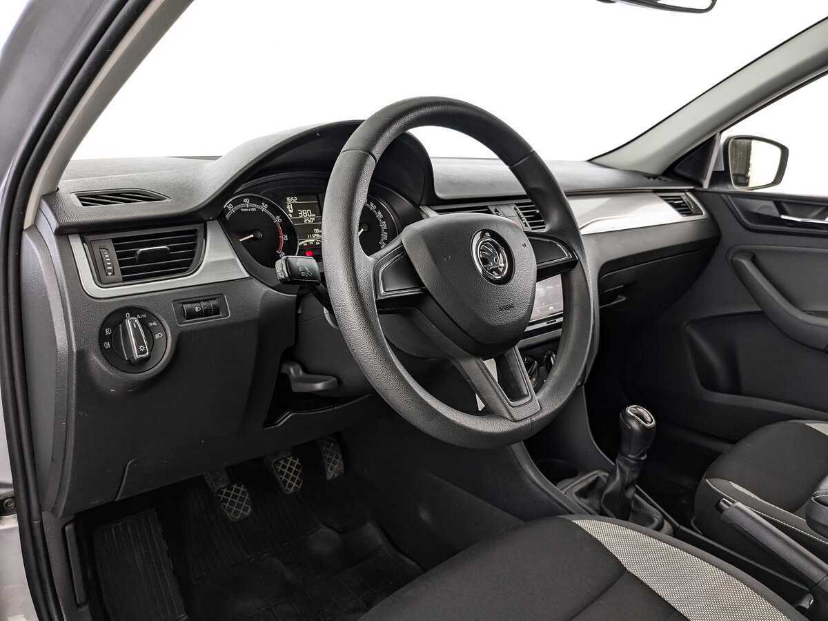 Skoda Rapid с пробегом — 2018 год. Фото: #10