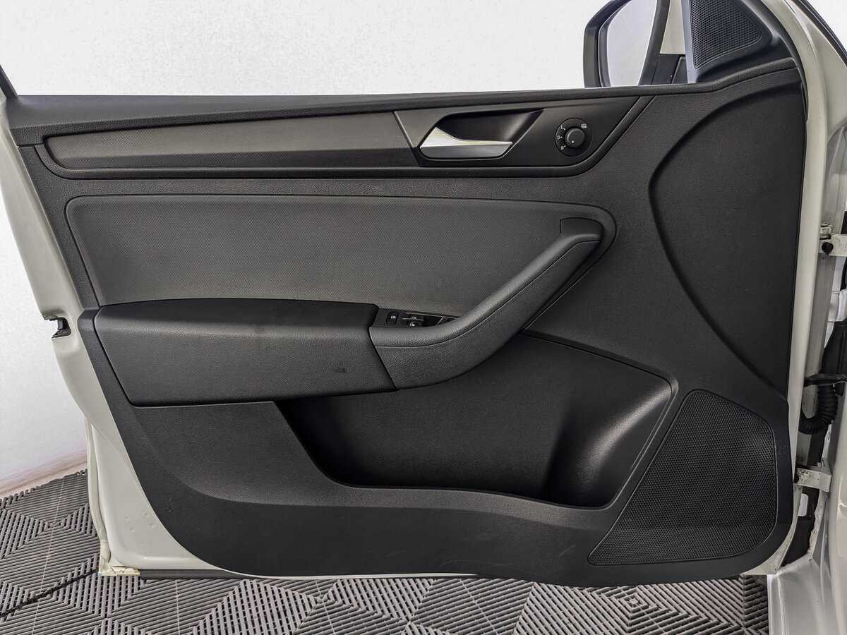 Volkswagen Polo с пробегом — 2020 год. Фото: #14