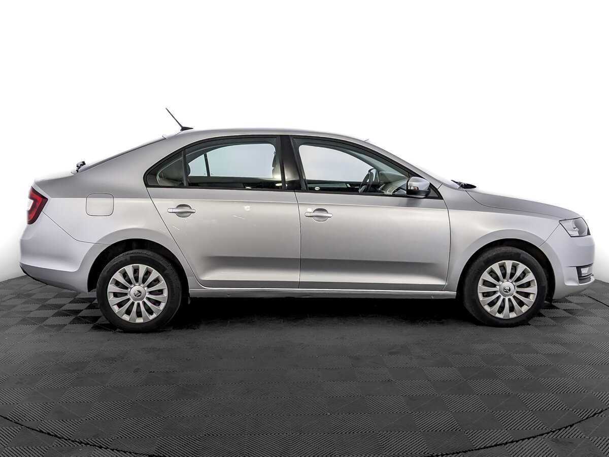 Skoda Rapid с пробегом — 2018 год. Фото: #3