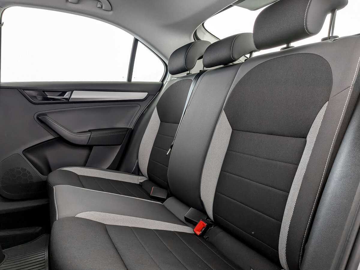 Skoda Rapid с пробегом — 2018 год. Фото: #9