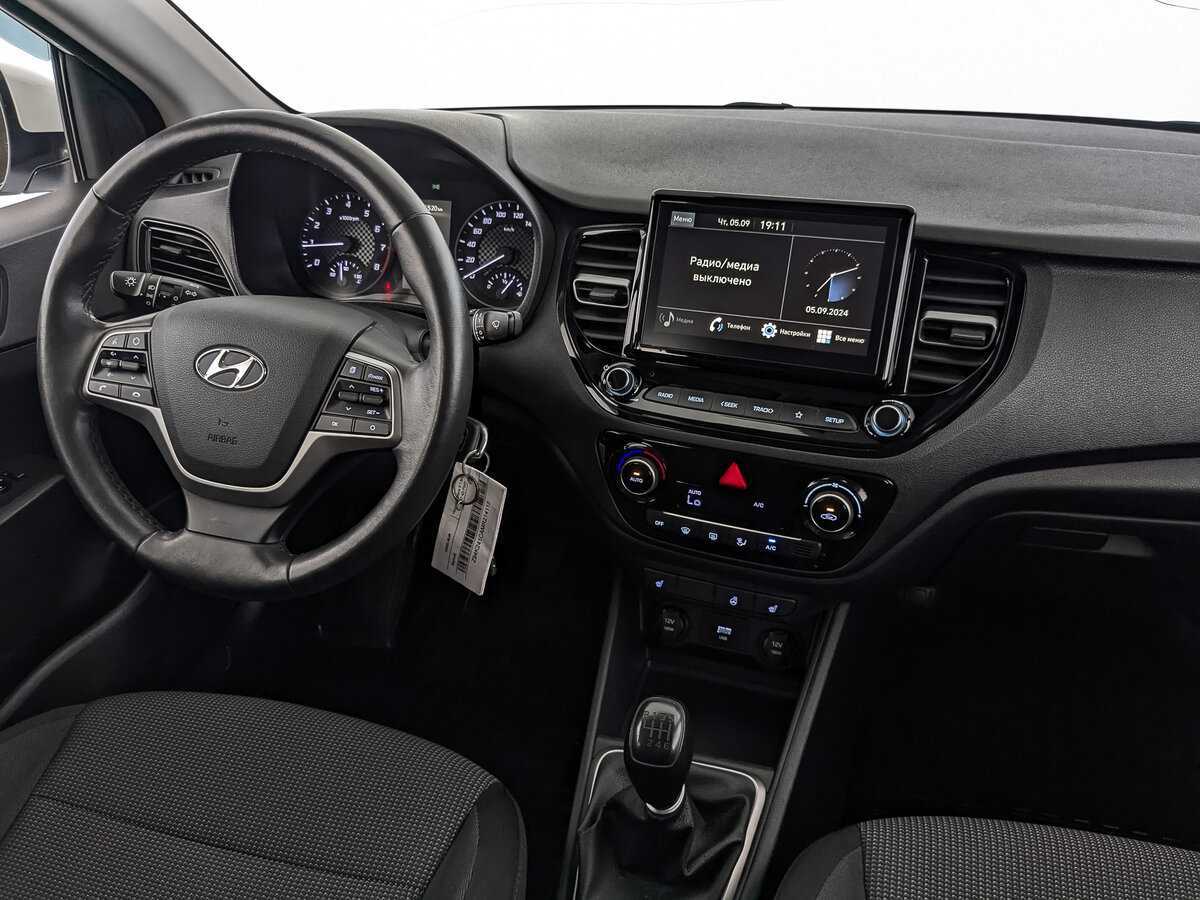 Hyundai Solaris с пробегом — 2020 год. Фото: #21