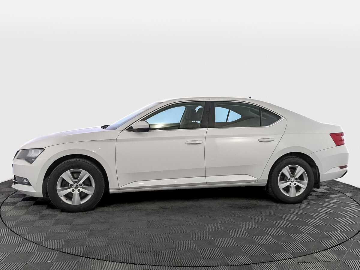 Skoda Superb с пробегом — 2017 год. Фото: #7