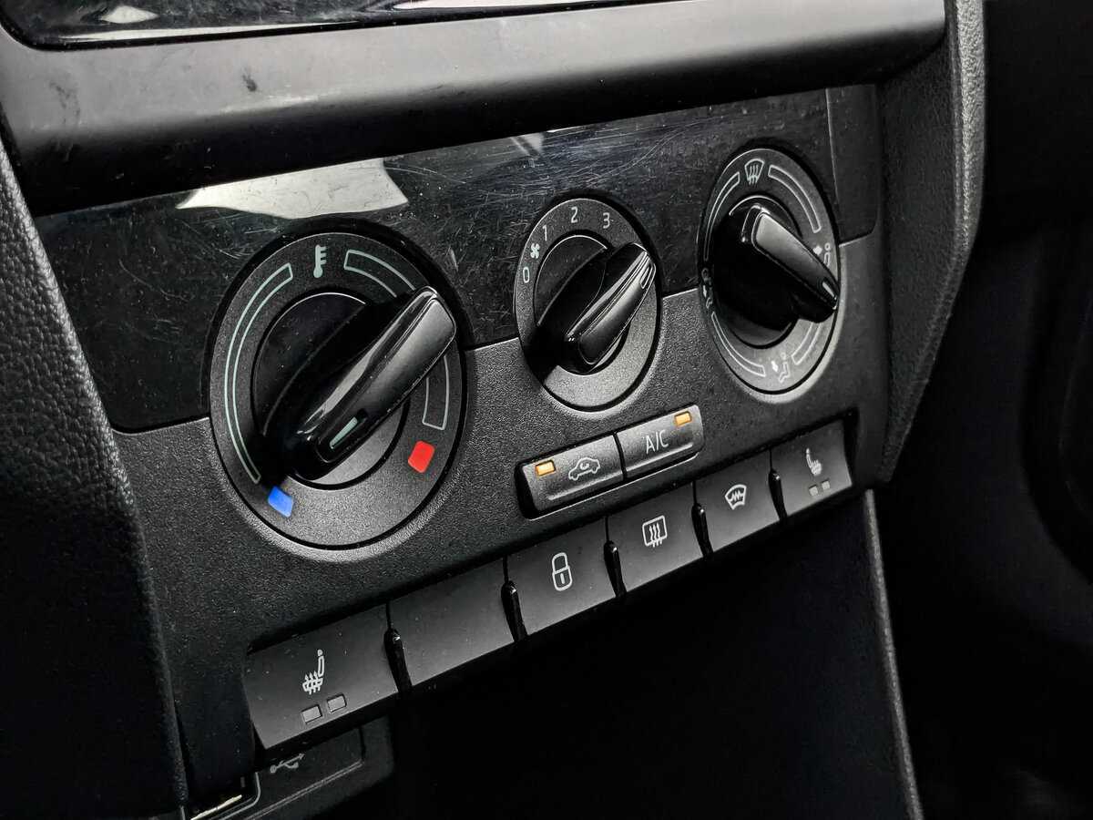 Skoda Rapid с пробегом — 2019 год. Фото: #18
