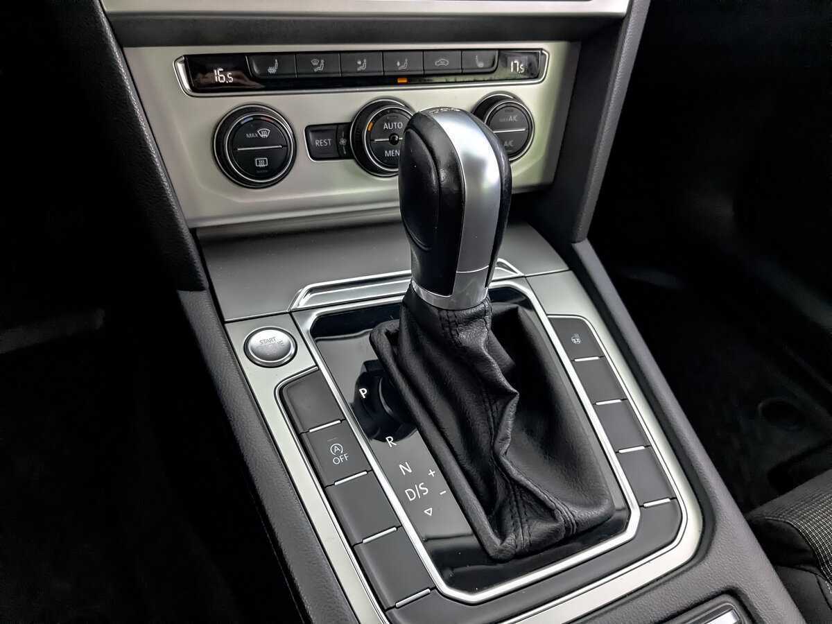 Volkswagen Passat с пробегом — 2018 год. Фото: #20