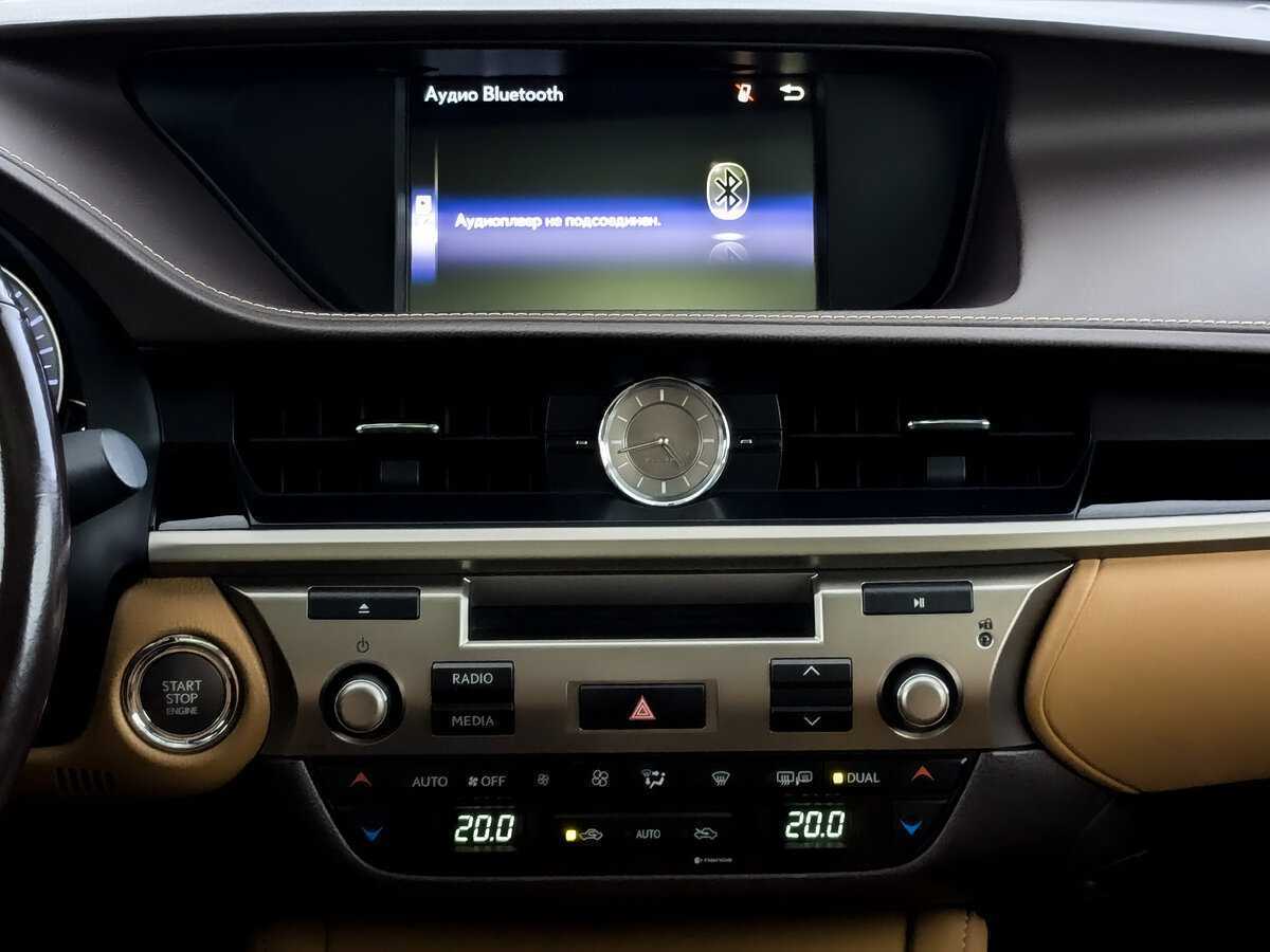 Lexus ES с пробегом — 2017 год. Фото: #12