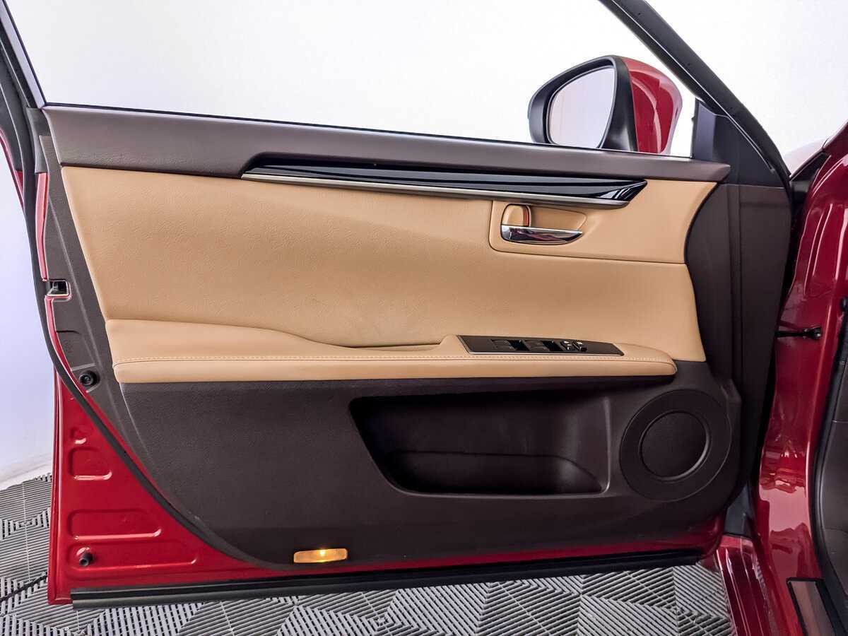 Lexus ES с пробегом — 2017 год. Фото: #14