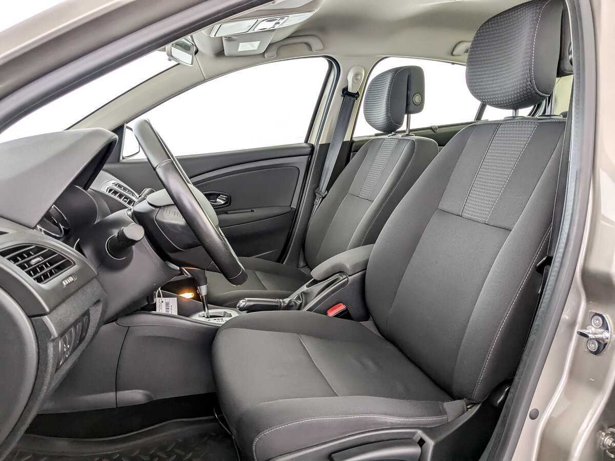 Renault Fluence с пробегом — 2012 год. Фото: #15