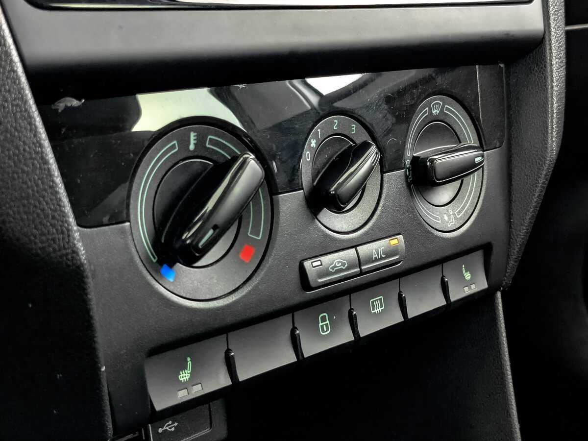 Skoda Rapid с пробегом — 2019 год. Фото: #16