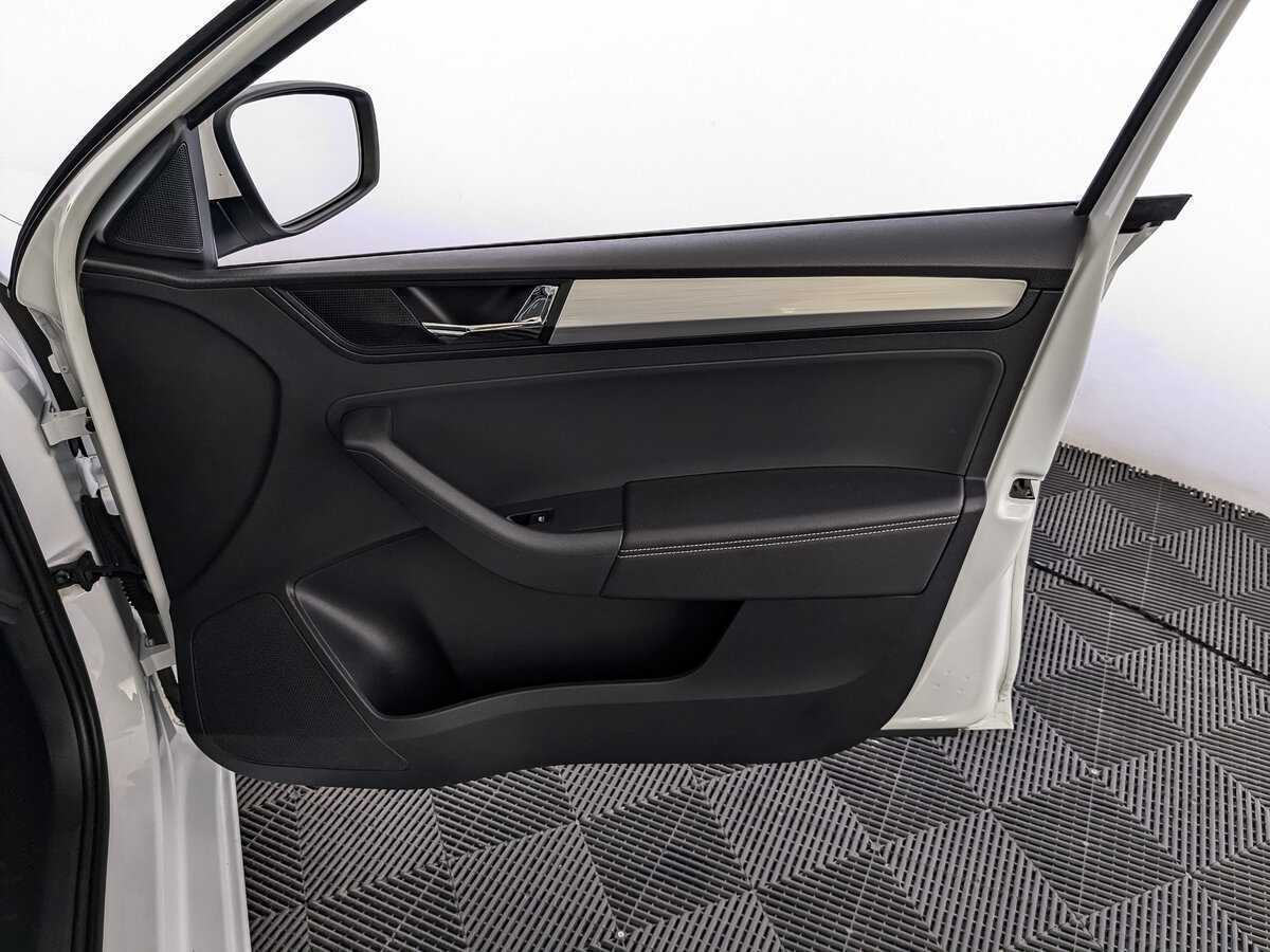 Skoda Rapid с пробегом — 2019 год. Фото: #20